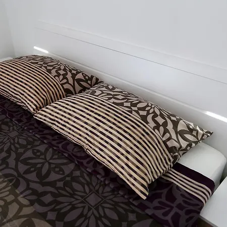 شقة Ivan Spadina تيسنو