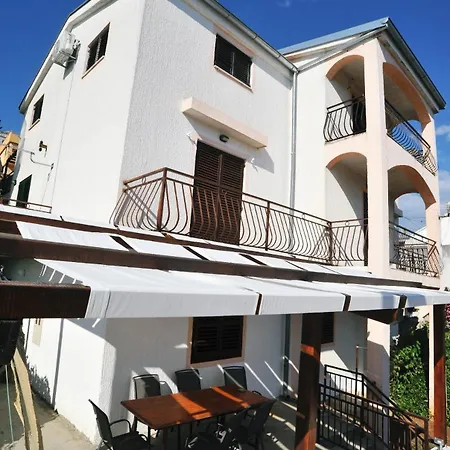 Lägenhet Ivan Spadina Tisno