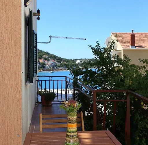 Ivan Spadina 티스노