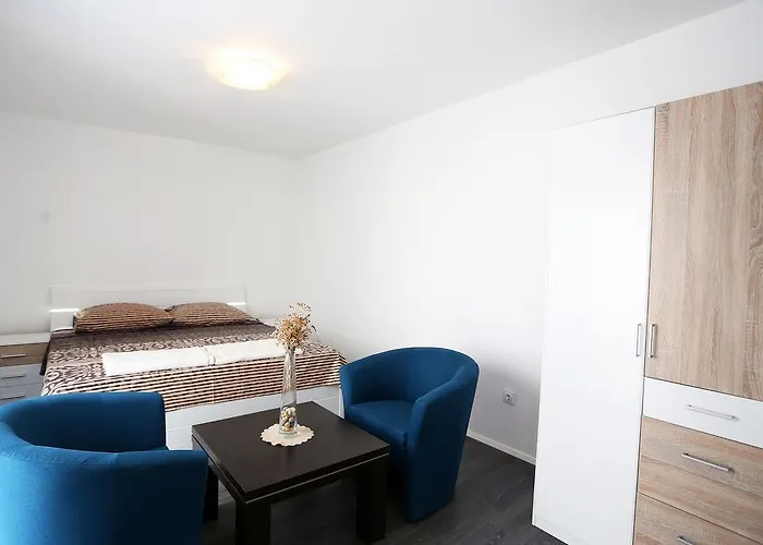 아파트 Ivan Spadina *