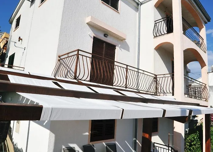 Lägenhet Ivan Spadina Tisno