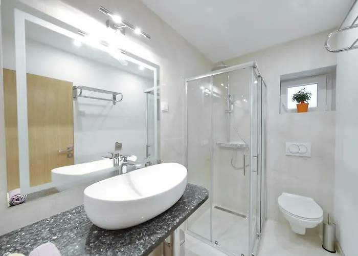 Lägenhet Ivan Spadina Tisno